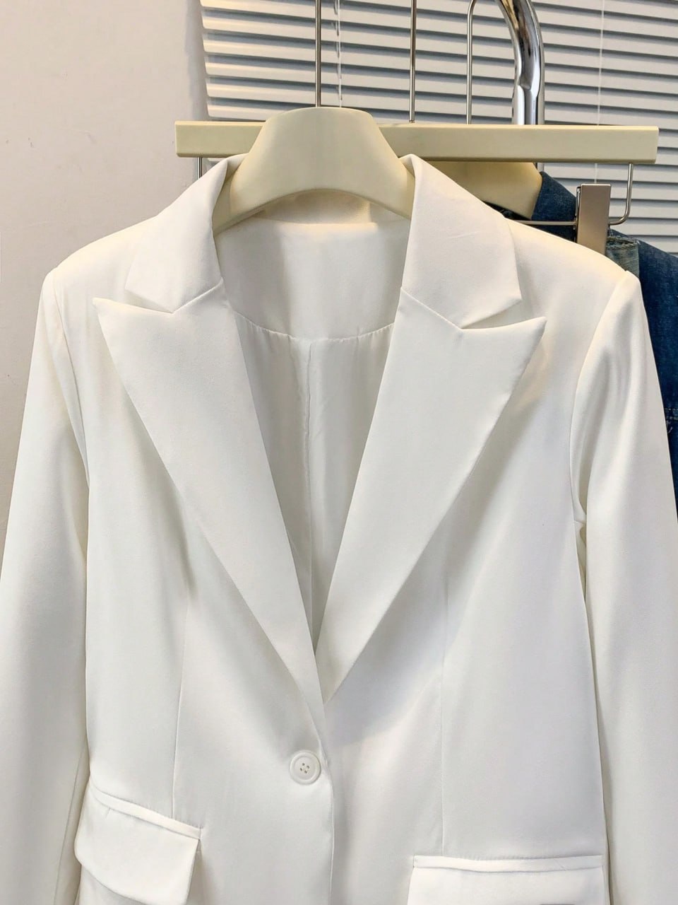 Classic White Full Sleeve Blazer